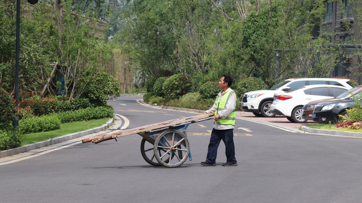 “生涯惬意，服务中意” 葛塘西片区地块保险房交付回访业主这样说