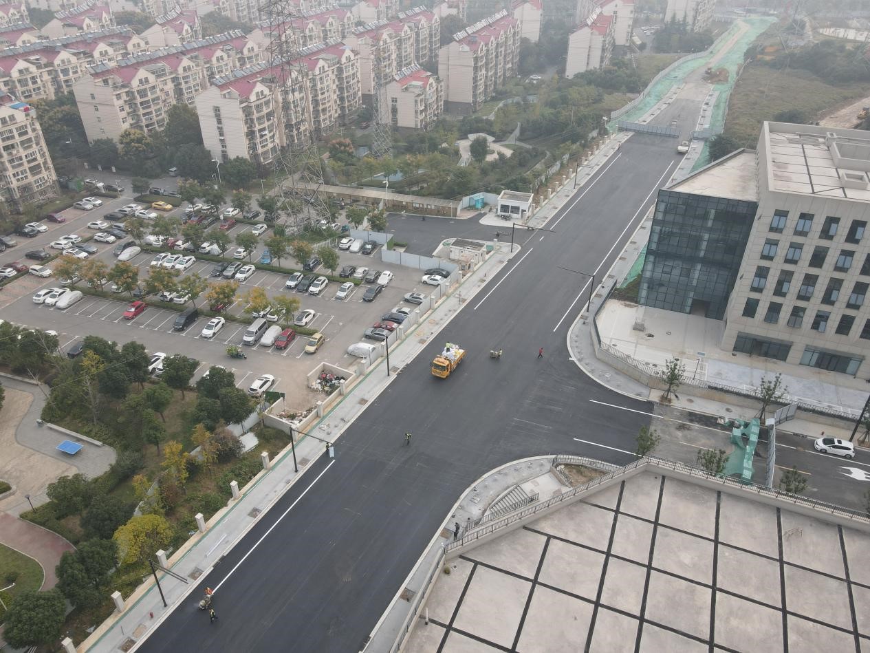 20231101024932885 即将落成!盘城2号地块配套路路实景图来了